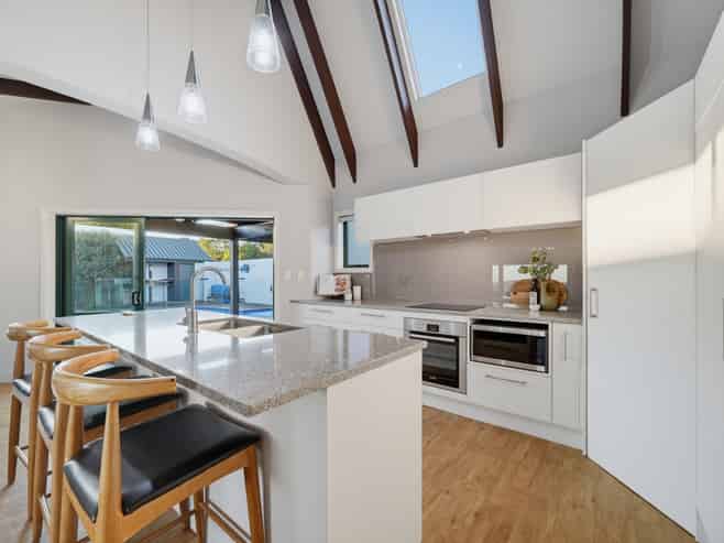168 Dyers Pass Road, Cashmere