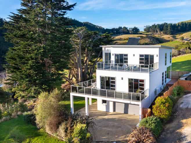102 Mission Cove, Company Bay