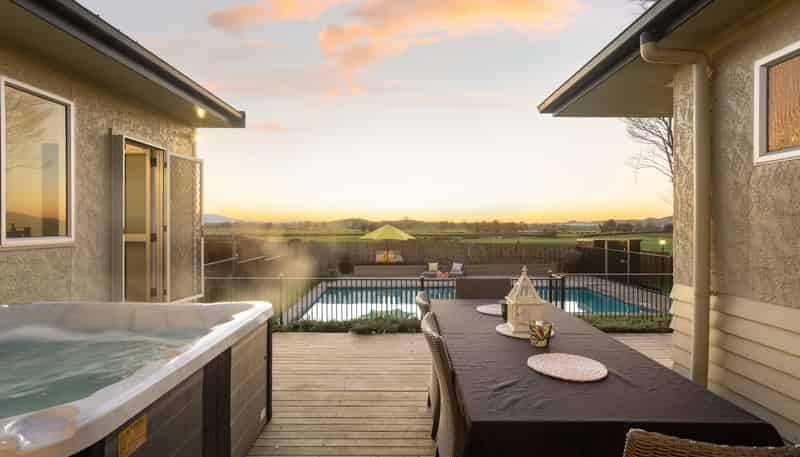 80 Robinson Road, Rotoorangi