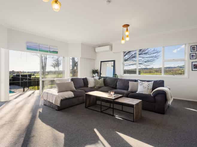 80 Robinson Road, Rotoorangi
