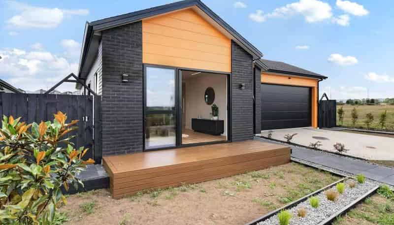 51 Emerald Avenue, Karaka