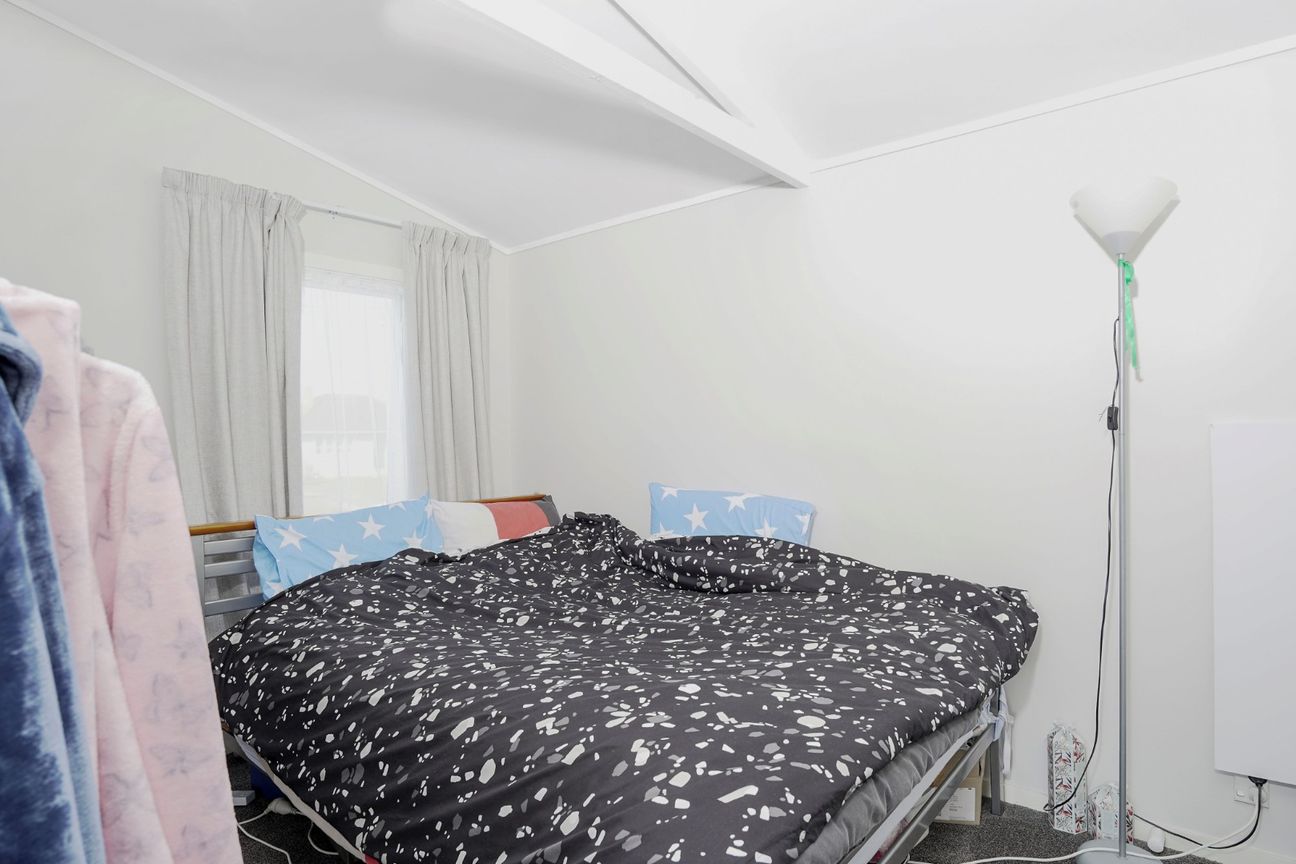 Spacious, stand-alone, fully fenced – pohled 5