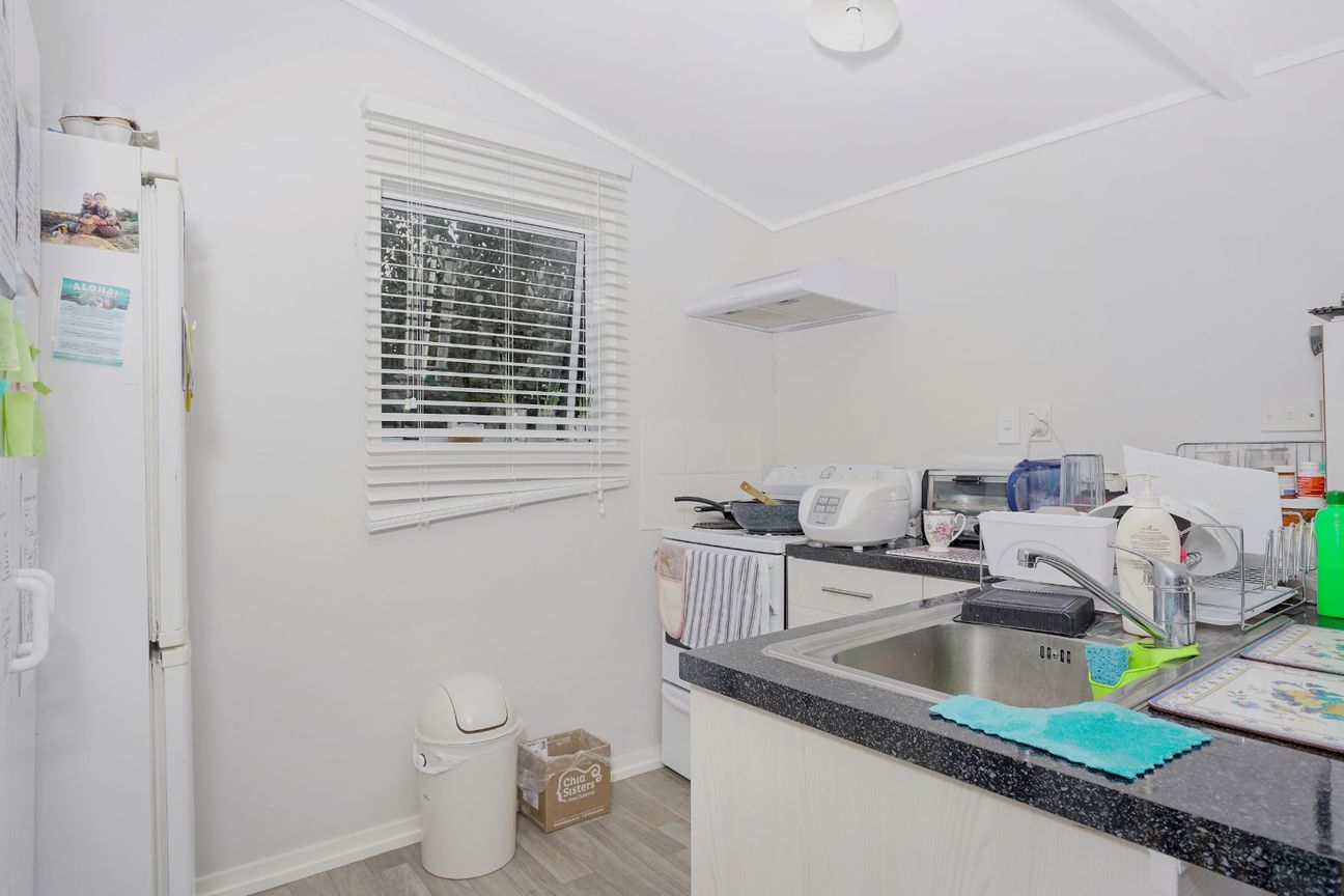 Spacious, stand-alone, fully fenced – pohled 3