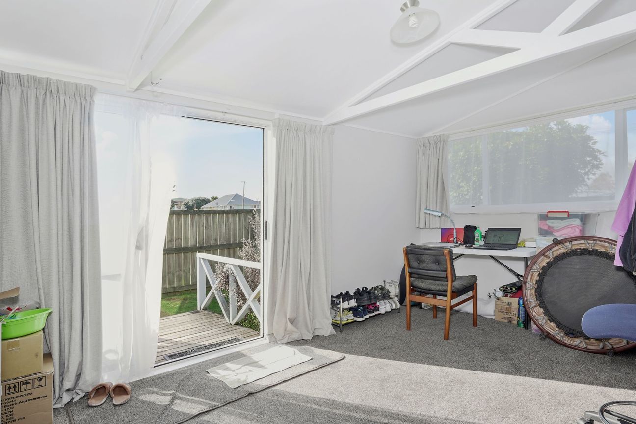Spacious, stand-alone, fully fenced – pohled 4