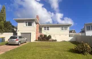 9 Vandeleur Avenue, Birkdale