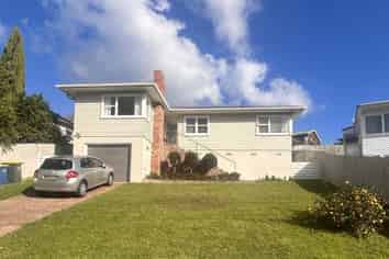9 Vandeleur Avenue, Birkdale