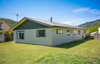 8a Huia Street, Waikawa