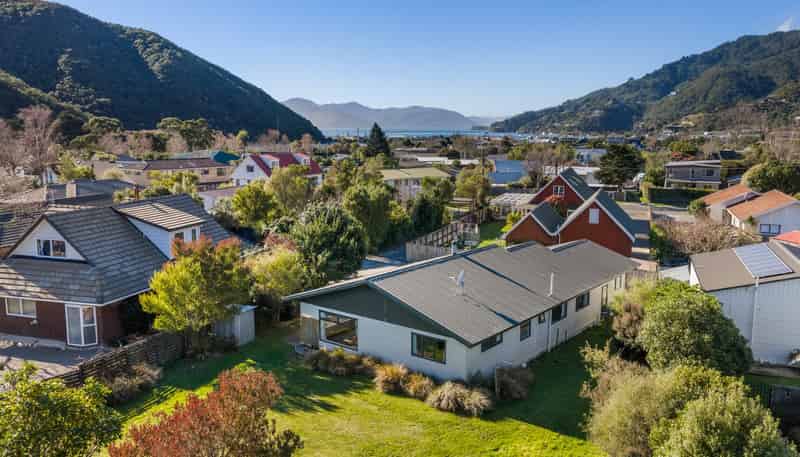 8a Huia Street, Waikawa