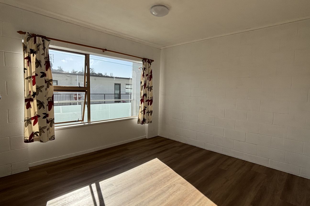 2 Bedrooms Apartment in Center Browns Bay - Więcej