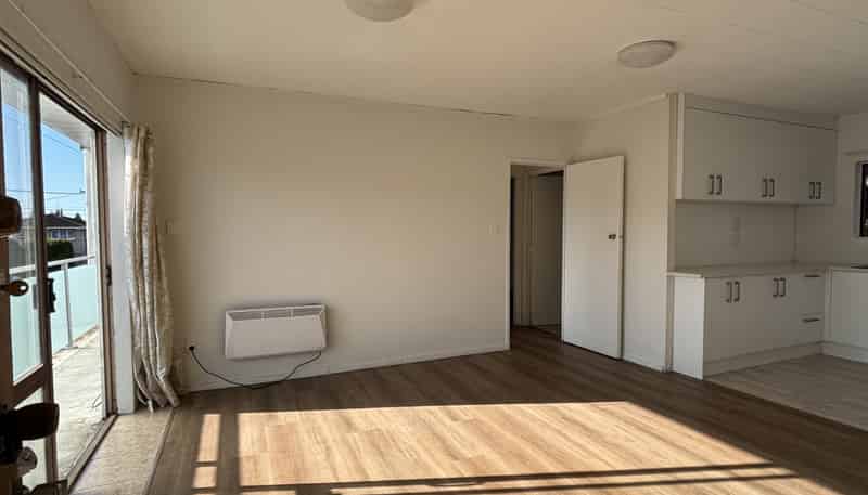 9/762 Beach Rd, Browns Bay