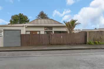 2 Valley Road, Hikurangi