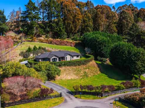 90 Dalmore Way, Acacia Bay
