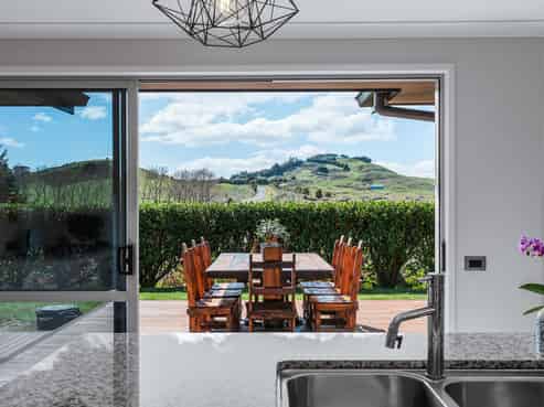 90 Dalmore Way, Acacia Bay