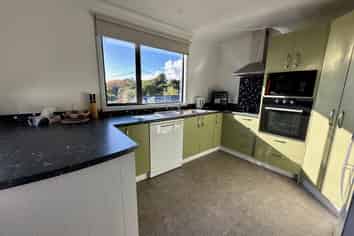 4 Horncastle Crescent, Little Wanganui