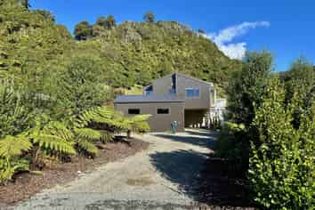 4 Horncastle Crescent, Little Wanganui
