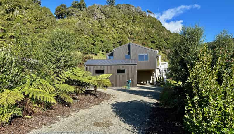4 Horncastle Crescent, Little Wanganui