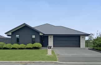 33 Blunden Rd, Lincoln