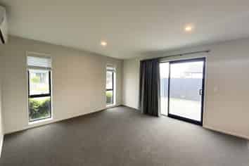 33 Blunden Rd, Lincoln