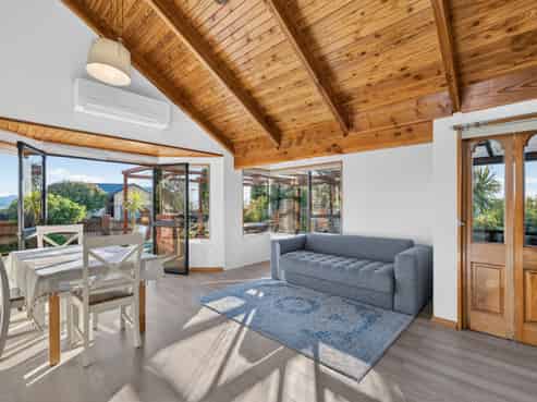 102 Brooklands Road, Atawhai