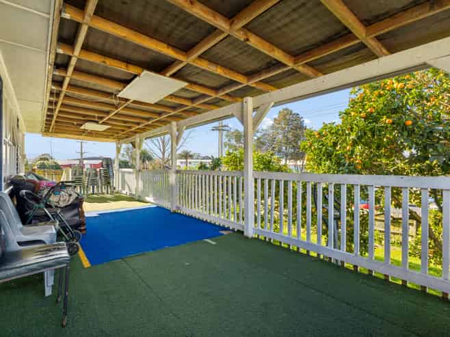 21 Alexander Crescent, Otara