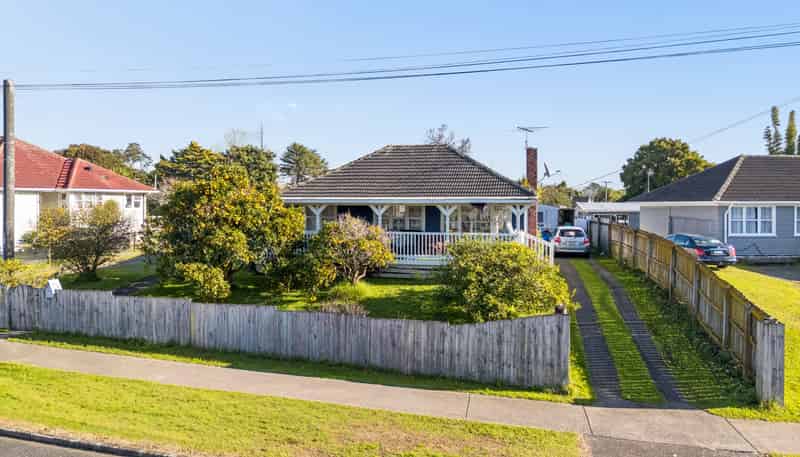 21 Alexander Crescent, Otara