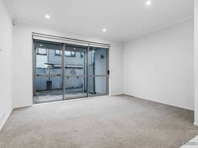 35 Pencaitland Drive, Flat Bush