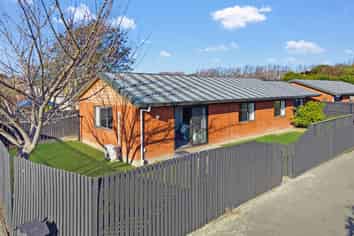 3 Logie Place, Bromley
