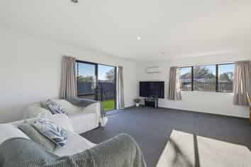3 Logie Place, Bromley