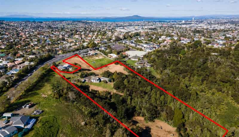 42  Albany Highway, Greenhithe