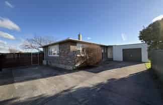 587  Queen Street , Levin