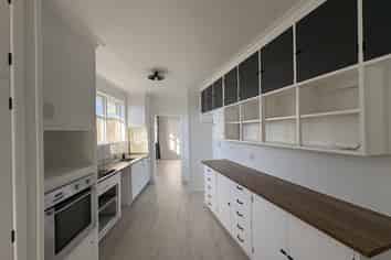 587  Queen Street , Levin