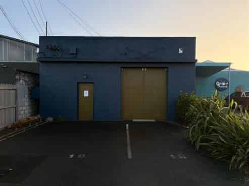 Tidy Industrial with Ample Parking