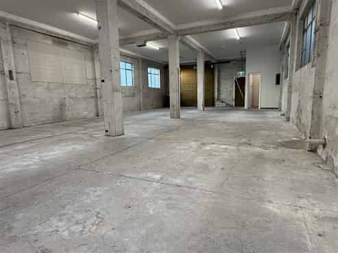 Tidy Industrial with Ample Parking