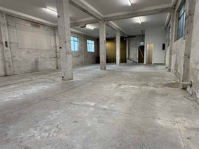Tidy Industrial with Ample Parking