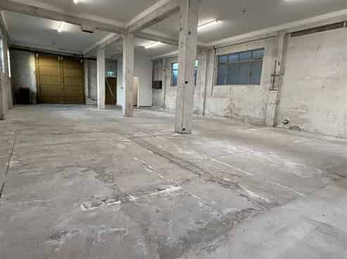 Tidy Industrial with Ample Parking