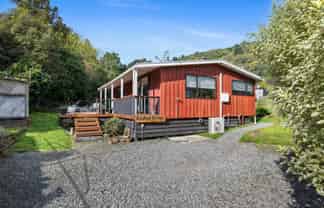 A/15 Hampden, Picton