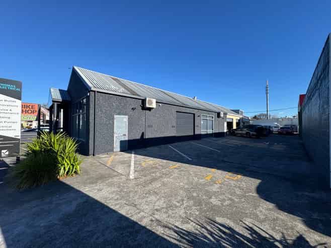 Light Industrial with Frontage