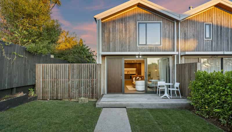 1/98 Walker Road, Point Chevalier
