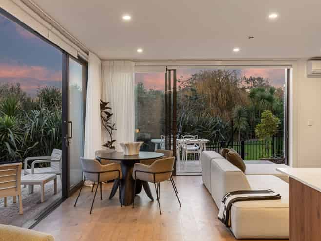 7/100 Walker Road, Point Chevalier