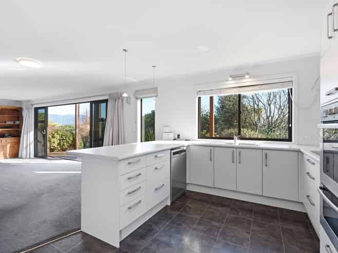 4 Bay Vista Drive, Pohara