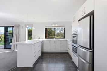 4 Bay Vista Drive, Pohara