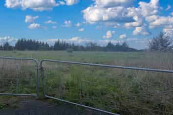 4221B Highway 22, Pepepe