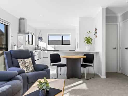11 Winnie Close, Acacia Bay