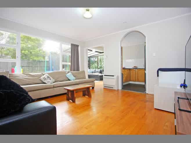67 Hobart Crescent, Manurewa