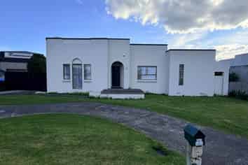 361 Great South Road, Opaheke