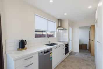 30 Saint Heliers Crescent, Aranui