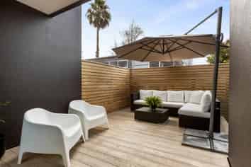 8D Webber Street, Westmere