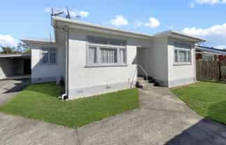 420A Botanical Road, West End