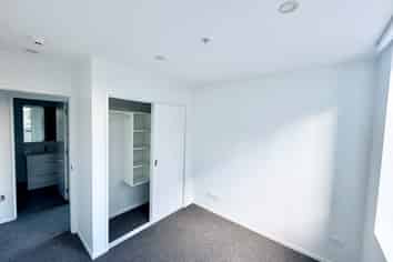 102/5 Rauemi way, Te Atatu South