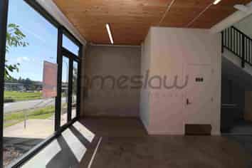 100 sqm High-Visibility Westgate for Lease
